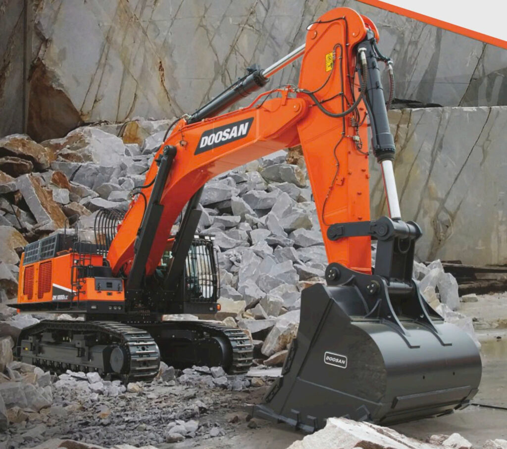 Máy xúc đào Develon DX1000LC-7 bán chạy nhất thế giới năm 2025