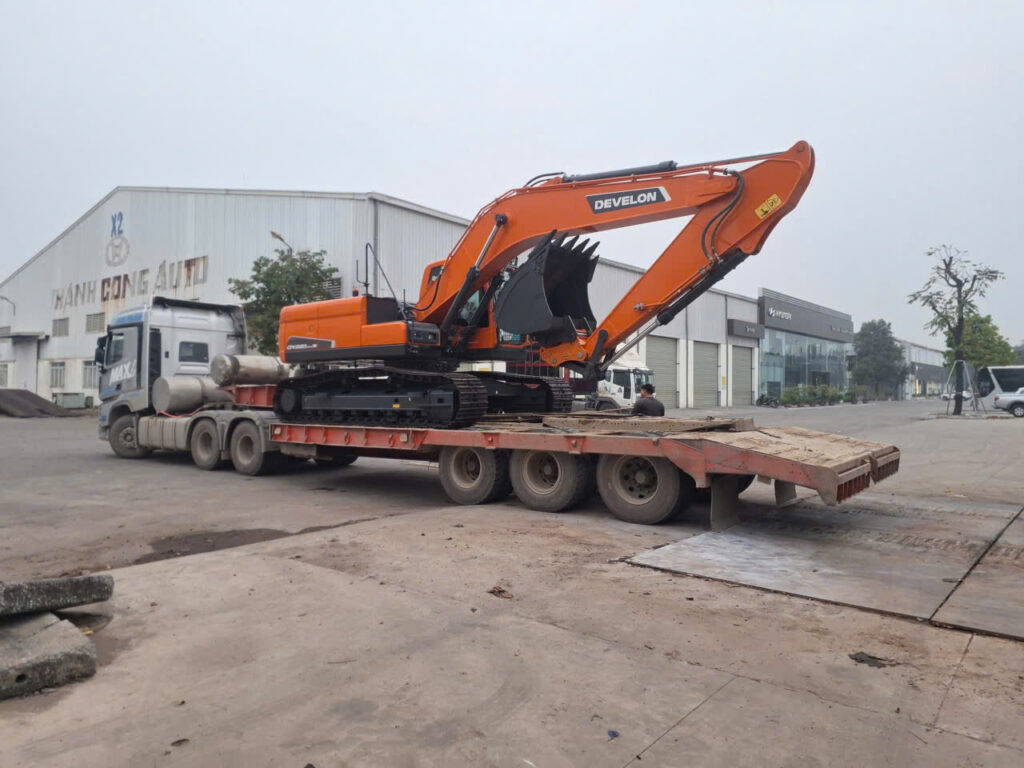 Máy đào bánh xích Doosan DX220LCA-2M