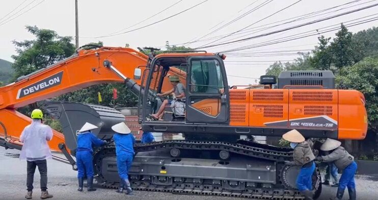 Lót lốp cao su máy xúc bánh xích